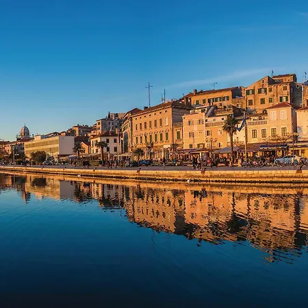 Apartment Stunning In With Wifi Sibenik