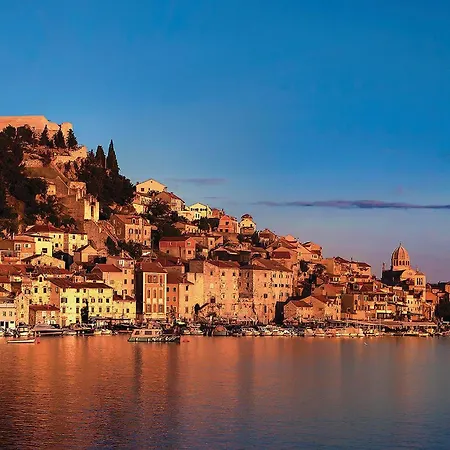 Apartment Stunning In With Wifi Sibenik