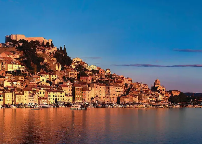 Appartement Stunning In With Wifi Šibenik