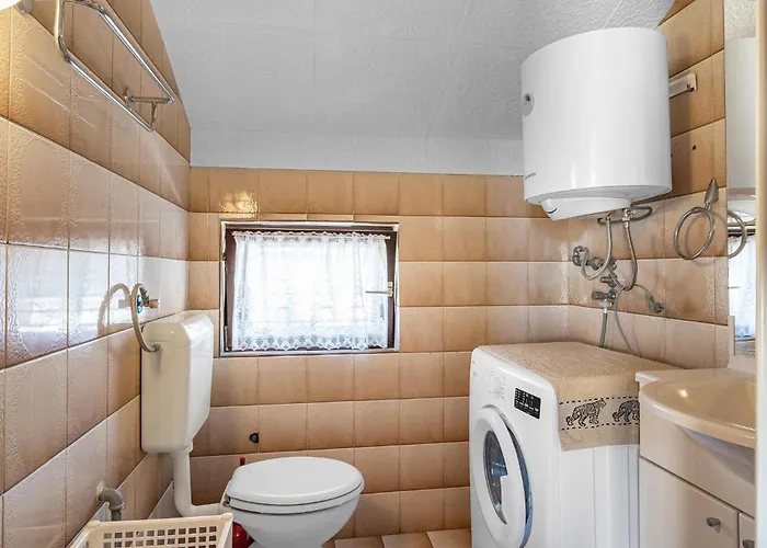 Appartement Stunning In With Wifi Šibenik